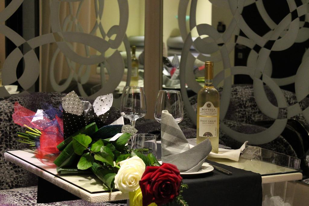 Kleopatra Design Hotel Naples Luaran gambar