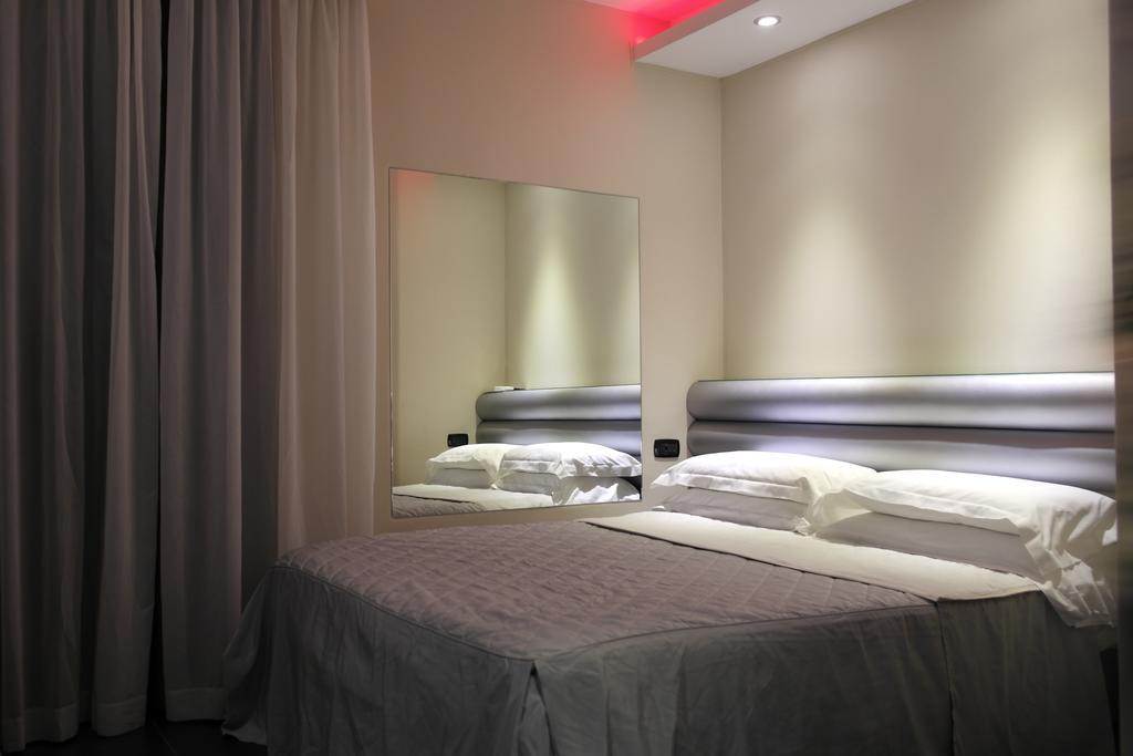 Kleopatra Design Hotel Naples Luaran gambar