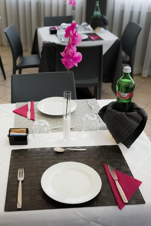 Kleopatra Design Hotel Naples Luaran gambar