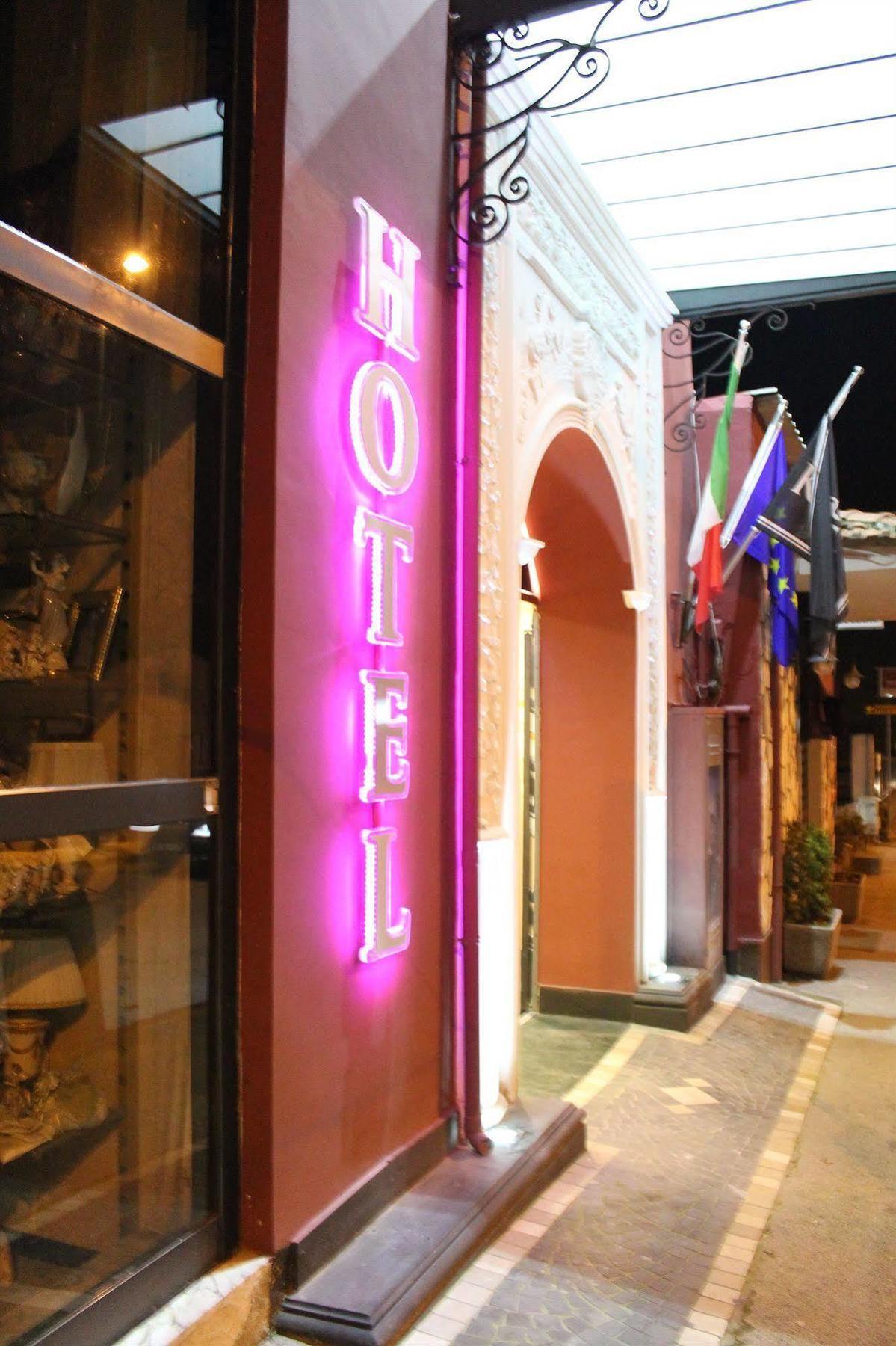 Kleopatra Design Hotel Naples Luaran gambar