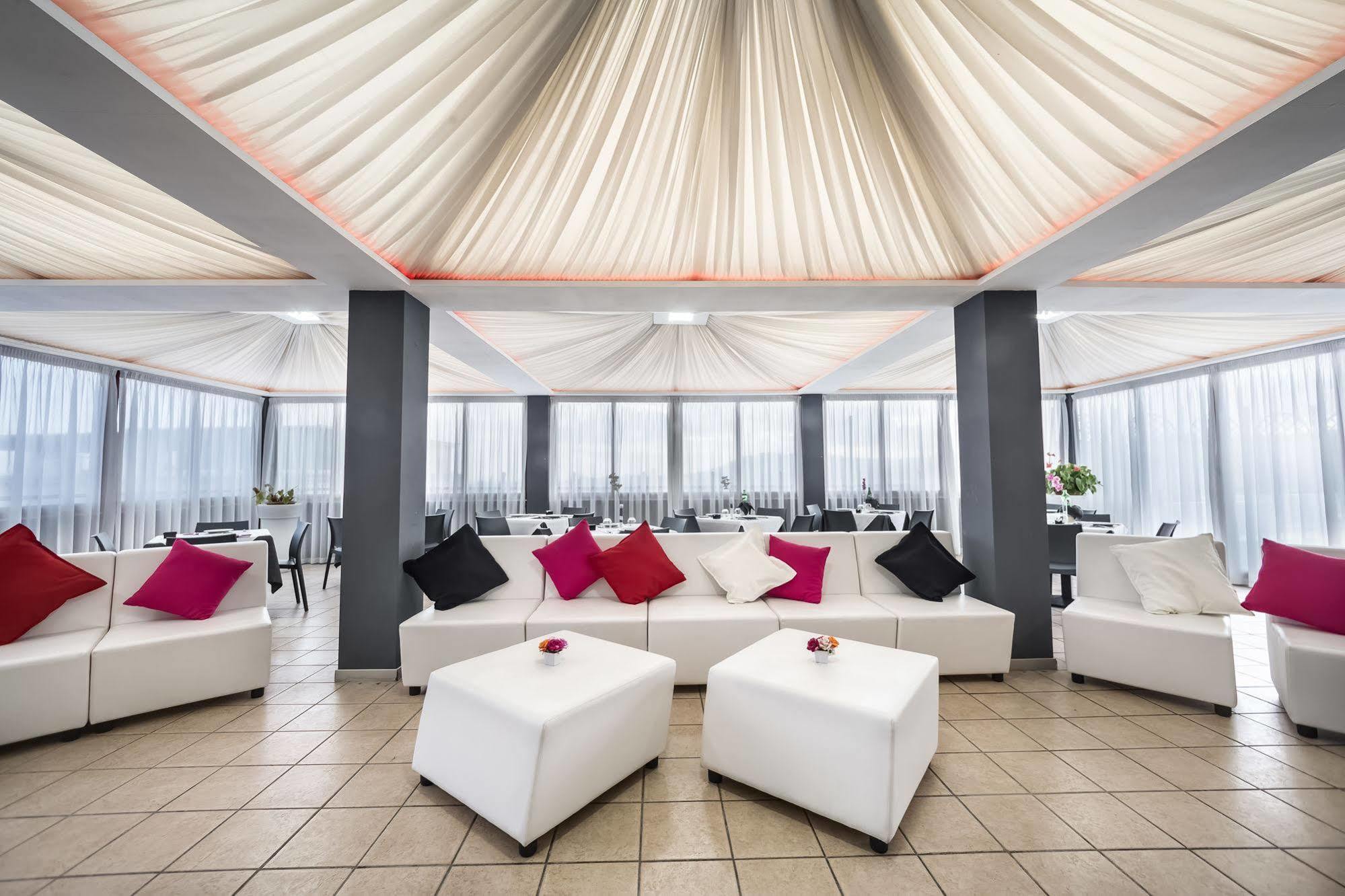 Kleopatra Design Hotel Naples Luaran gambar