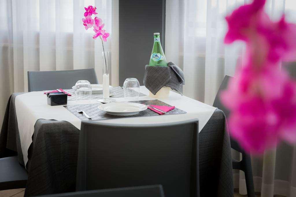 Kleopatra Design Hotel Naples Restoran gambar